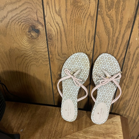 Kate Spade ♠️ New York -Sandals Flip Flop - Picture 2 of 10